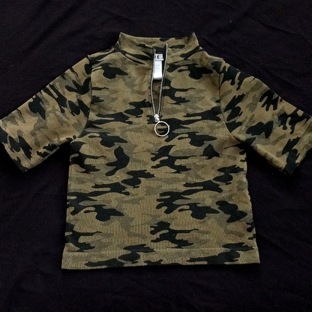 Camo women's top